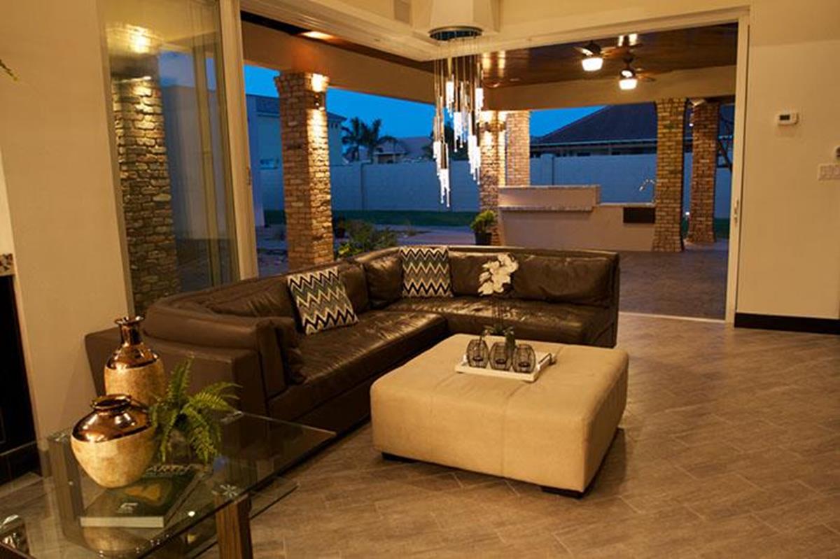 Home International Carpets 2